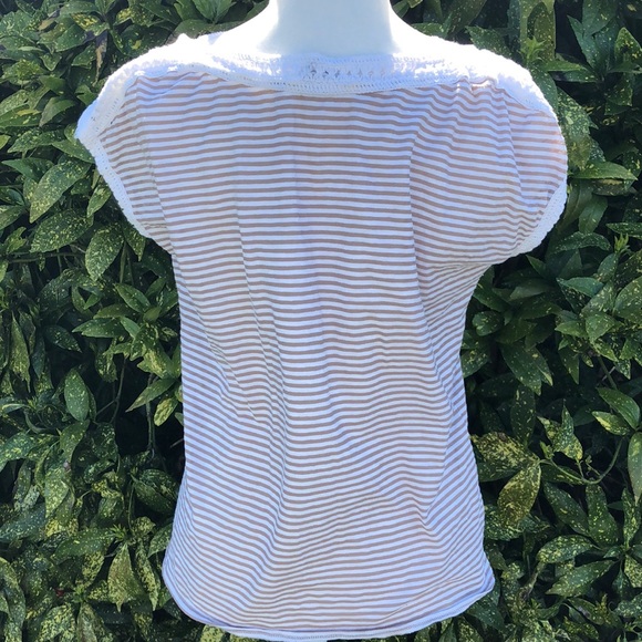 Rose + Olive embroidered neckline and sleeves - Picture 3 of 3